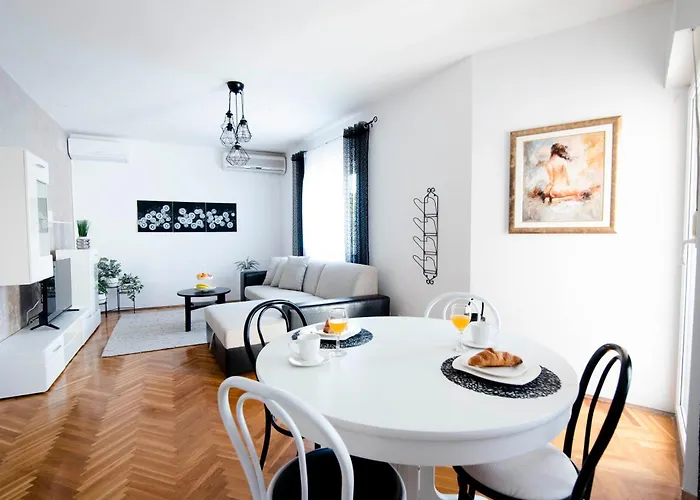 Karla Apartment